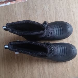 Boys boots